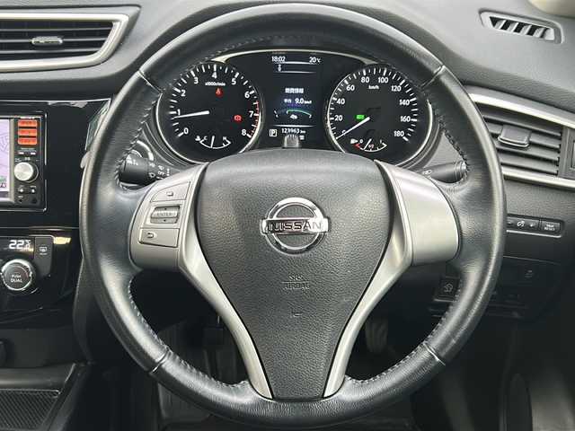日産 エクストレイル 20X エマージェンシーブレーキ 東京都 2014(平26)年 12.4万km バーニングレッド ・４WD/・純正ナビ（MM113D-W）/・ドラレコ（前後）/・ワンセグTV/・プッシュスタート/・ETC/・バックカメラ/・純正フロアマット/・３列シート/・純正アルミホイール/・保証書/・取説書