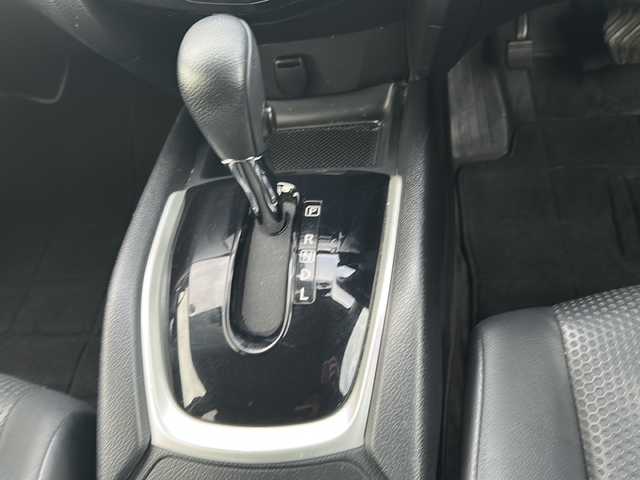 日産 エクストレイル 20X エマージェンシーブレーキ 東京都 2014(平26)年 12.4万km バーニングレッド ・４WD/・純正ナビ（MM113D-W）/・ドラレコ（前後）/・ワンセグTV/・プッシュスタート/・ETC/・バックカメラ/・純正フロアマット/・３列シート/・純正アルミホイール/・保証書/・取説書