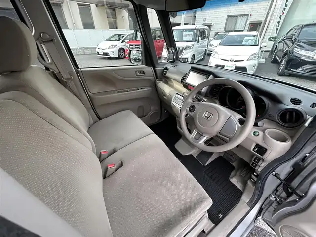 ホンダ Ｎ ＢＯＸ G Lパッケージ 岡山県 2014(平26)年 16.2万km カトラリーシルバーM 登録時走行距離161856/純正メモリナビ(VXM-155C)/AM/FM/Bluetooth/SD/CD/バックカメラ/アイドリングストップ/片側パワースライドドア/純正14インチAW/純正フロアマット/横滑り防止装置/ヘッドライトレベライザー/スマートキー/チップアップシート/プッシュスタート/ETC