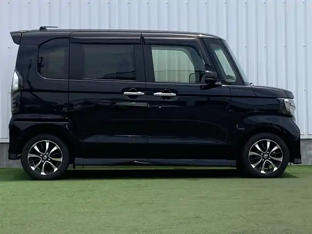 ホンダ Ｎ ＢＯＸ カスタム G L ホンダセンシング 香川県 2020(令2)年 4.6万km クリスタルブラックパール 登録時走行距離：45424km/ディーラー純正8型メモリナビ/　CD DVD BT フルセグTV/バックカメラ/パワースライドドア/衝突被害軽減装置/レーンキープアシスト/レーダークルーズコントロール/クリアランスソナー/LEDヘッドライト/オートライト/フォグランプ/ビルトインETC/ドライブレコーダー/シートヒーター/ステアリングスイッチ/プッシュスタート/スマートキー/スペアキー