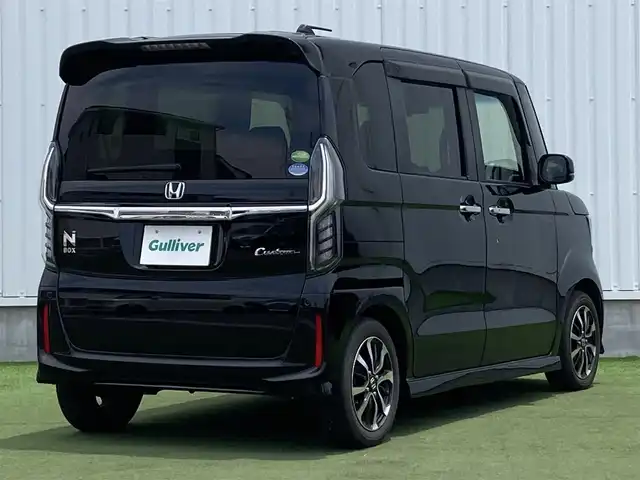 ホンダ Ｎ ＢＯＸ カスタム G L ホンダセンシング 香川県 2020(令2)年 4.6万km クリスタルブラックパール 登録時走行距離：45424km/ディーラー純正8型メモリナビ/　CD DVD BT フルセグTV/バックカメラ/パワースライドドア/衝突被害軽減装置/レーンキープアシスト/レーダークルーズコントロール/クリアランスソナー/LEDヘッドライト/オートライト/フォグランプ/ビルトインETC/ドライブレコーダー/シートヒーター/ステアリングスイッチ/プッシュスタート/スマートキー/スペアキー