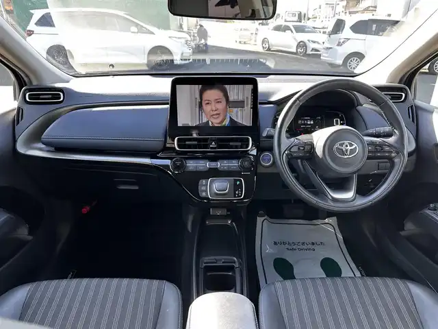 トヨタ アクア Z 宮城県 2022(令4)年 4.4万km プラチナホワイトパールマイカ 合成皮革パッケージ/・ハーフレザーシート/・運転席パワーシート/・前席シートヒーター/・ステアリングヒーター/16インチアルミホイール/＝＝＝/セーフティセンス/・プリクラッシュセーフティ/・レーントレーシングアシスト/・レーダークルーズコントロール/・オートマチックハイビーム/・ロードサインアシスト/先行車発進告知機能/パーキングサポートブレーキ（前後方静止物）/10.5インチディスプレイオーディオ/・Bluetooth/・AppleCarPlay/AndroidAuto/・フルセグTV/バックカメラ/ビルトインETC/ドライブレコーダー/AC100V/1500W/革巻きステアリング/ステアリングスイッチ/LEDヘッドランプ/フォグランプ/オートライト/スマートキー＆プッシュスタート/電動格納ミラー/純正フロアマット/W/サイド/カーテンエアバッグ