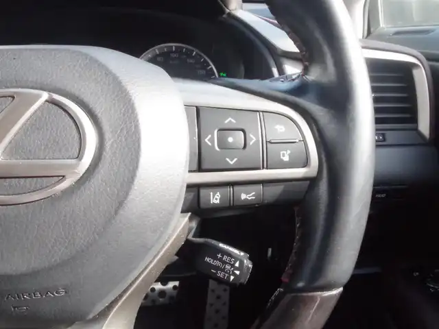 レクサス ＲＸ 450h バージョンL 岩手県 2016(平28)年 4.3万km プラチナムシルバーメタリック 4WD/純正メモリナビ/ (DVD/フルセグTV/Bluetooth/USB/SD)/パノラミックビューモニター/ビルトインETC2.0/前方ドライブレコーダー/レザーシート/前席パワーシート/全席シートヒーター/前席エアシート/パワーバックドア/ステアリングヒーター/LEXUS Safety System+/・レーダークルーズコントロール （全車速追従機能付）/・歩行者検知機能付衝突回避支援型プリクラッシュセーフティ（PCS）/・レーンディパーチャーアラート（LDA）/・レーントレーシングアシスト/・オートマチックハイビーム（AHB）/・アダプティブハイビームシステム（AHS）/・先行車発進告知/ブラインドスポットモニター/ヘッドアップディスプレイ/横滑り防止機能/100V電源/スマートキー/純正20インチアルミホイール/純正LEDヘッドライト/カーテンエアバック/スペアキー１本/保証書/取扱説明書