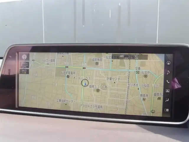 レクサス ＲＸ 450h バージョンL 岩手県 2016(平28)年 4.3万km プラチナムシルバーメタリック 4WD/純正メモリナビ/ (DVD/フルセグTV/Bluetooth/USB/SD)/パノラミックビューモニター/ビルトインETC2.0/前方ドライブレコーダー/レザーシート/前席パワーシート/全席シートヒーター/前席エアシート/パワーバックドア/ステアリングヒーター/LEXUS Safety System+/・レーダークルーズコントロール （全車速追従機能付）/・歩行者検知機能付衝突回避支援型プリクラッシュセーフティ（PCS）/・レーンディパーチャーアラート（LDA）/・レーントレーシングアシスト/・オートマチックハイビーム（AHB）/・アダプティブハイビームシステム（AHS）/・先行車発進告知/ブラインドスポットモニター/ヘッドアップディスプレイ/横滑り防止機能/100V電源/スマートキー/純正20インチアルミホイール/純正LEDヘッドライト/カーテンエアバック/スペアキー１本/保証書/取扱説明書