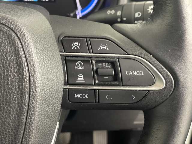 トヨタ ノア ハイブリッド Z 埼玉県 2022(令4)年 1.7万km ホワイトパールクリスタルシャイン 純正ナビ機能付ディスプレイオーディオ/(Bluetooth/HDMI/CD/DVD/USB/AM/FM)/地デジフルセグ/バックカメラ/ETC2.0/アダプティブクルーズコントロール/オートマチックハイビーム/車線逸脱警報/衝突軽減ブレーキ/クリアランスソナー/リヤシートリマインダー/オットマン/前席・2列目シートヒーター/AC100V/電子パーキングシステム/ブレーキホールド/ドライブモードセレクト/プッシュスタート/ステアリングリモコン/ウィンカー・電動格納ミラー/ロールサンシェード/フロントフォグランプ/純正フロアマット/純正ドアバイザー/純正16インチアルミホイール