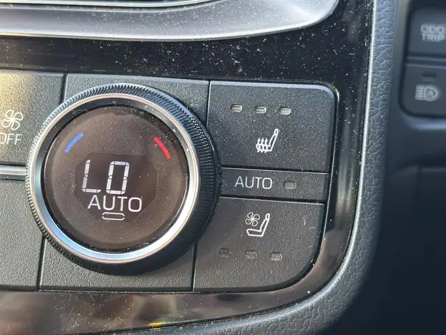 トヨタ クラウン ハイブリッド RS リミテッドⅡ 奈良県 2021(令3)年 4.3万km ブラック 純正12.3インチナビ/（TV/BT/CD/DVD/AppleCarPlay/AndroidAuto)/レーダークルーズコントロール/アラウンドビューモニター/ブラインドスポットモニター/前後コーナーセンサー/プリクラッシュセーフティ/レーンキープアシスト/パワーバックドア/黒革シート/前席パワーシート/前席シートヒーター/エアーシート/ステアリングヒーター/ヘッドアップディスプレイ/ETC2.0/前後ドライブレコーダー（DC-DR652）/純正18インチAW/保証書/取り扱い説明書/スペアキーX1