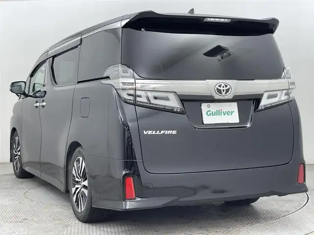 トヨタ ヴェルファイア Z Gエディション 道央・札幌 2018(平30)年 5.7万km ブラック ・ワンオーナー/・４WD/・寒冷地仕様/・純正ナビ(NSZN-Z68T)/　CD/DVD/SD/BT/フルセグ/・バックカメラ/・ETC/・ユピテル製GPSレーダー/・プリクラッシュセーフティ/・レーダークルーズコントロール/・レーンキープアシスト/・オートハイビーム/・クリアランスソナー/・横滑り防止装置/・レザーシート/・パワーシート/・前席シートヒーター/・両側パワースライドドア/・パワーバックドア/・LEDヘッドライト/・フォグライト/・オートライト/・プッシュスタート/・スマートキー/・純正エンジンスターター/・純正フロアマット/・新車保証書/・取扱説明書