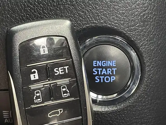 トヨタ ヴェルファイア Z Gエディション 道央・札幌 2018(平30)年 5.7万km ブラック ・ワンオーナー/・４WD/・寒冷地仕様/・純正ナビ(NSZN-Z68T)/　CD/DVD/SD/BT/フルセグ/・バックカメラ/・ETC/・ユピテル製GPSレーダー/・プリクラッシュセーフティ/・レーダークルーズコントロール/・レーンキープアシスト/・オートハイビーム/・クリアランスソナー/・横滑り防止装置/・レザーシート/・パワーシート/・前席シートヒーター/・両側パワースライドドア/・パワーバックドア/・LEDヘッドライト/・フォグライト/・オートライト/・プッシュスタート/・スマートキー/・純正エンジンスターター/・純正フロアマット/・新車保証書/・取扱説明書