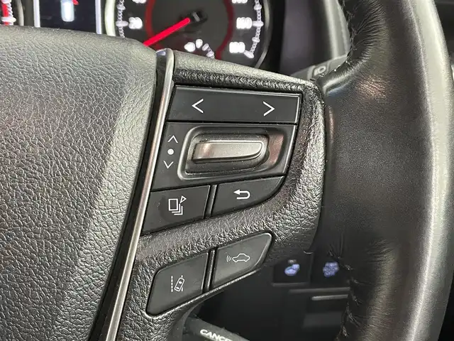 トヨタ ヴェルファイア Z Gエディション 道央・札幌 2018(平30)年 5.7万km ブラック ・ワンオーナー/・４WD/・寒冷地仕様/・純正ナビ(NSZN-Z68T)/　CD/DVD/SD/BT/フルセグ/・バックカメラ/・ETC/・ユピテル製GPSレーダー/・プリクラッシュセーフティ/・レーダークルーズコントロール/・レーンキープアシスト/・オートハイビーム/・クリアランスソナー/・横滑り防止装置/・レザーシート/・パワーシート/・前席シートヒーター/・両側パワースライドドア/・パワーバックドア/・LEDヘッドライト/・フォグライト/・オートライト/・プッシュスタート/・スマートキー/・純正エンジンスターター/・純正フロアマット/・新車保証書/・取扱説明書