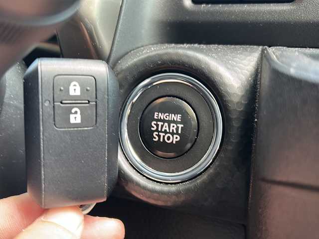 スズキ ハスラー Jスタイル Ⅱ ターボ 京都府 2022(令4)年 3.3万km デニムブルー ガンメタリック 2トーン ワンオーナー/純正ディスプレイオーディオ/・ナビ機能/フルセグTV/BT/CD/DVD/AM/FM/・Apple Car Play/Android Auto/・バックカメラ/アラウンドビュー/ETC/ルーフレール/ルーフキャリア/レーダークルコン/パドルシフト/シートヒーター/プッシュスタート/電格ウィンカーミラー/コーナーセンサー/グリップコントロール/ダウンヒルアシスト/オートライト/オートハイビーム/アイドリングストップ/衝突軽減/車線逸脱防止/純正ドアバイザー/純正フロアマット/取扱説明書/保証書/スマートスペアキー×１/AW付スタッドレスタイヤ×４車載/ルーフキャリアキー×１