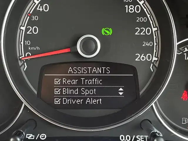 フォルクスワーゲン ザ・ビートル デザイン 三重県 2017(平29)年 5万km ピュアホワイト レザーＰＫＧ　/黒革　/シートヒーター　/純正ナビ　/Ｂｌｕｅｔｏｏｔｈ　/バックカメラ　/ＥＴＣ　/前後ドライブレコーダー　/スマートキー　/プッシュスタート　/ＨＩＤヘッドライト　/オートライト　/純正１６インチアルミ　/ＵＳＢ