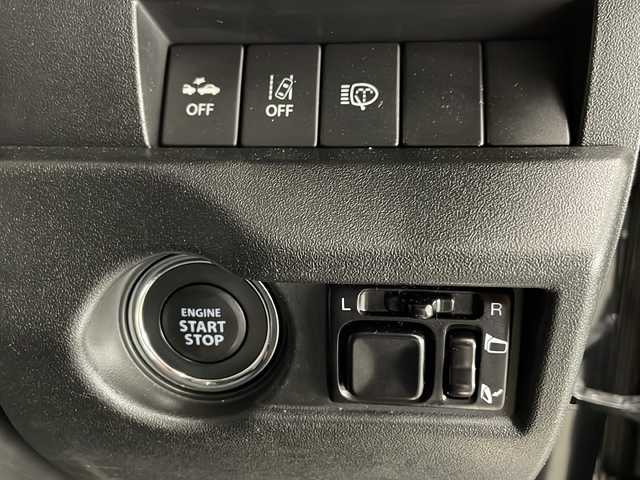 スズキ ジムニー XC 宮崎県 2020(令2)年 3.5万km ブルーイッシュブラックパール3 SUZUKI Safety Support/〇デュアルセンサーブレーキサポート/〇誤発進抑制機能/〇車線逸脱警報機能/〇ふらつき警報機能/〇標識認識機能/〇ハイビームアシスト/〇先行車発進お知らせ機能/純正8インチSDナビ/フルセグTV/CD/DVD/Bluetooth/バックカメラ/クルーズコントロール/レザー調シートカバー/シートヒーター/LEDヘッドライト/純正16インチAW/純正ゴムマット/ビルトインETC