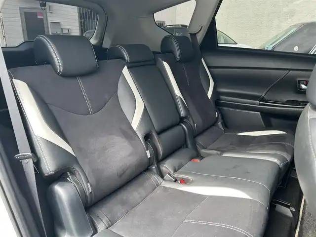 トヨタ プリウス α S ツーリングセレクション G’s 和歌山県 2017(平29)年 11.8万km ホワイトパールクリスタルシャイン 社外アルパイン製ナビ/（AM/FM/CD/DVD/SD/Bluetooth/フルセグTV）/デジタルインナーミラー型ドラレコ/純正ドアバイザー/純正フロアマット/ETC/オートライト/プッシュスタート/スペアキー×１