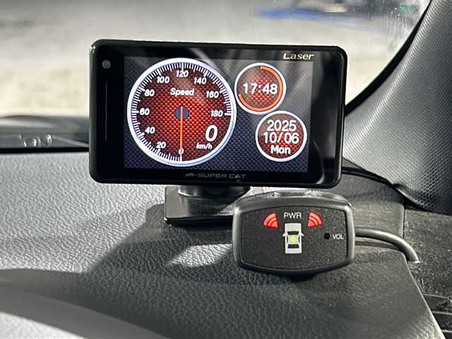 トヨタ ヴォクシー ZS 煌 沖縄県 2016(平28)年 9.2万km ブラッキッシュアゲハガラスフレーク 禁煙車/県外仕入れ/純正９インチナビ/【CD/DVD/フルセグTV/BT】/バックカメラ/１１インチ後席フリップダウンモニター/ETC/両側パワースライドドア/TRDフロントエアロ/トヨタセーフティセンス/→プリクラッシュセーフティ/→レーンディパーチャーアラート/→オートマチックハイビーム/USBポート/革調シートカバー/純正ヘッドライト/１８インチモデリスタアルミ/スマートキー