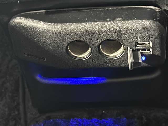 トヨタ ヴォクシー ZS 煌 沖縄県 2016(平28)年 9.2万km ブラッキッシュアゲハガラスフレーク 禁煙車/県外仕入れ/純正９インチナビ/【CD/DVD/フルセグTV/BT】/バックカメラ/１１インチ後席フリップダウンモニター/ETC/両側パワースライドドア/TRDフロントエアロ/トヨタセーフティセンス/→プリクラッシュセーフティ/→レーンディパーチャーアラート/→オートマチックハイビーム/USBポート/革調シートカバー/純正ヘッドライト/１８インチモデリスタアルミ/スマートキー