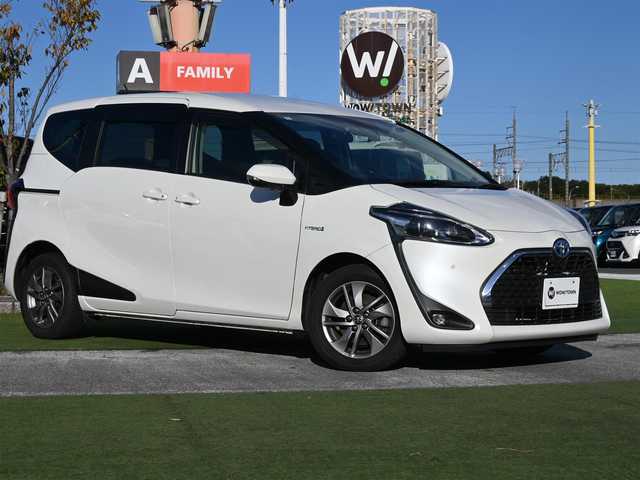 トヨタ シエンタ ハイブリッド ファンベースG セーフティED 千葉県 2020(令2)年 3.3万km ホワイトパールクリスタルシャイン Toyota Safety Sense/・プリクラッシュセーフティ/・レーンディパーチャーアラート/・オートハイビーム/クルーズコントロール/両側パワースライドドア/純正SDナビ/地デジTV/【DVD/CD再生機能　Bluetooth接続】/パノラミックビューモニター/ドライブレコーダー（前後撮影）【CSD-790FHG】/革巻きステアリング/ステアリングヒーター/ステアリングスイッチ/ETC（2.0）/LEDヘッドライト/フォグライト/ウインカーミラー/クリアランスソナー/純正15インチアルミホイル/スマートキー