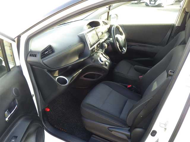 トヨタ シエンタ ハイブリッド ファンベースG セーフティED 千葉県 2020(令2)年 3.3万km ホワイトパールクリスタルシャイン Toyota Safety Sense/・プリクラッシュセーフティ/・レーンディパーチャーアラート/・オートハイビーム/クルーズコントロール/両側パワースライドドア/純正SDナビ/地デジTV/【DVD/CD再生機能　Bluetooth接続】/パノラミックビューモニター/ドライブレコーダー（前後撮影）【CSD-790FHG】/革巻きステアリング/ステアリングヒーター/ステアリングスイッチ/ETC（2.0）/LEDヘッドライト/フォグライト/ウインカーミラー/クリアランスソナー/純正15インチアルミホイル/スマートキー