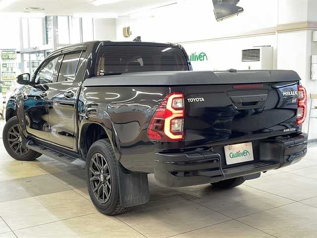 トヨタ ハイラックス Z GRスポーツ 道央・札幌 2023(令5)年 2.4万km アティチュードブラックマイカ ・ワンオーナー/・4WD/・寒冷地仕様/・純正ディスプレイオーディオ/・ナビ/BT/Miracast/・パノラミックビューモニター/・純正エンジンスターター/・プリクラッシュセーフティ/・レーダークルーズコントロール/・レーンディパーチャーアラート/・ロードサインアシスト/・パーキングセンサー/・トノカバー/・パドルシフト/・ワイパーデアイサー/・パワーヒーター/・アイドリングストップ/・横滑り防止/・ハーフレザーシート/・運転席パワーシート/・LEDヘッドライト/・LEDフォグ/・リヤフォグ/・ETC/・プッシュスタート/・スマートキー/・ドアバイザー/・電格ミラー/・ミラーヒーター