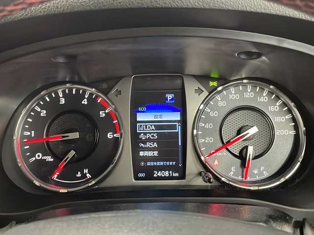 トヨタ ハイラックス Z GRスポーツ 道央・札幌 2023(令5)年 2.4万km アティチュードブラックマイカ ・ワンオーナー/・4WD/・寒冷地仕様/・純正ディスプレイオーディオ/・ナビ/BT/Miracast/・パノラミックビューモニター/・純正エンジンスターター/・プリクラッシュセーフティ/・レーダークルーズコントロール/・レーンディパーチャーアラート/・ロードサインアシスト/・パーキングセンサー/・トノカバー/・パドルシフト/・ワイパーデアイサー/・パワーヒーター/・アイドリングストップ/・横滑り防止/・ハーフレザーシート/・運転席パワーシート/・LEDヘッドライト/・LEDフォグ/・リヤフォグ/・ETC/・プッシュスタート/・スマートキー/・ドアバイザー/・電格ミラー/・ミラーヒーター