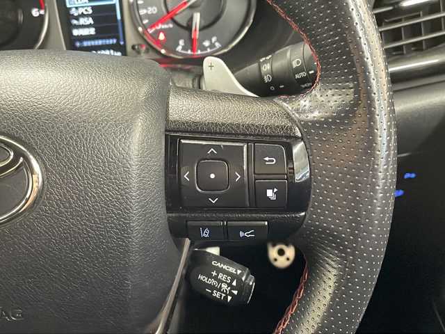 トヨタ ハイラックス Z GRスポーツ 道央・札幌 2023(令5)年 2.4万km アティチュードブラックマイカ ・ワンオーナー/・4WD/・寒冷地仕様/・純正ディスプレイオーディオ/・ナビ/BT/Miracast/・パノラミックビューモニター/・純正エンジンスターター/・プリクラッシュセーフティ/・レーダークルーズコントロール/・レーンディパーチャーアラート/・ロードサインアシスト/・パーキングセンサー/・トノカバー/・パドルシフト/・ワイパーデアイサー/・パワーヒーター/・アイドリングストップ/・横滑り防止/・ハーフレザーシート/・運転席パワーシート/・LEDヘッドライト/・LEDフォグ/・リヤフォグ/・ETC/・プッシュスタート/・スマートキー/・ドアバイザー/・電格ミラー/・ミラーヒーター