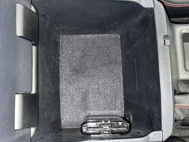 トヨタ ハイラックス Z GRスポーツ 道央・札幌 2023(令5)年 2.4万km アティチュードブラックマイカ ・ワンオーナー/・4WD/・寒冷地仕様/・純正ディスプレイオーディオ/・ナビ/BT/Miracast/・パノラミックビューモニター/・純正エンジンスターター/・プリクラッシュセーフティ/・レーダークルーズコントロール/・レーンディパーチャーアラート/・ロードサインアシスト/・パーキングセンサー/・トノカバー/・パドルシフト/・ワイパーデアイサー/・パワーヒーター/・アイドリングストップ/・横滑り防止/・ハーフレザーシート/・運転席パワーシート/・LEDヘッドライト/・LEDフォグ/・リヤフォグ/・ETC/・プッシュスタート/・スマートキー/・ドアバイザー/・電格ミラー/・ミラーヒーター