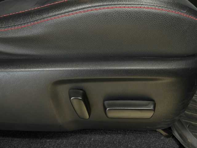 トヨタ ハイラックス Z GRスポーツ 道央・札幌 2023(令5)年 2.4万km アティチュードブラックマイカ ・ワンオーナー/・4WD/・寒冷地仕様/・純正ディスプレイオーディオ/・ナビ/BT/Miracast/・パノラミックビューモニター/・純正エンジンスターター/・プリクラッシュセーフティ/・レーダークルーズコントロール/・レーンディパーチャーアラート/・ロードサインアシスト/・パーキングセンサー/・トノカバー/・パドルシフト/・ワイパーデアイサー/・パワーヒーター/・アイドリングストップ/・横滑り防止/・ハーフレザーシート/・運転席パワーシート/・LEDヘッドライト/・LEDフォグ/・リヤフォグ/・ETC/・プッシュスタート/・スマートキー/・ドアバイザー/・電格ミラー/・ミラーヒーター