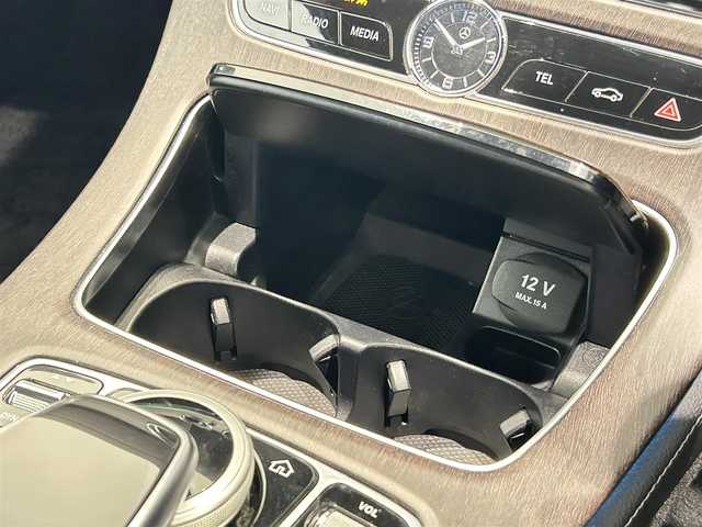 メルセデス・ベンツ Ｅ２２０ｄ SW AVG スポーツ 本革 福岡県 2017(平29)年 4.7万km ダイヤモンドホワイト エアバランスＰＫＧ　/レーダーセーフティーＰＫＧ　/３６０°カメラ　/Ｂｕｒｍｅｓｔｅｒサウンドシステム　/黒革　/ナビ／フルセグ　/ＡＣＣ　/ＢＳＭ　/アンビエントライト　/フットトランクオープナー　/純正１９ＡＷ