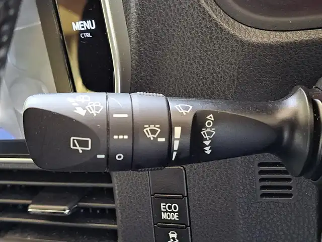 トヨタ ヴォクシー ZS 煌 大阪府 2018(平30)年 4万km ホワイトパールクリスタルシャイン /Toyota Safety Sense C/　・オートマチックハイビーム/　・プリクラッシュセーフティ/　・レーンディパーチャーアラート/　・先行発進告知機能//ワンオーナー//クルーズコントロール//衝突被害軽減システム//純正SDナビ(NSZN-Z66T)//AM・FM・Bluetooth・SD・CD・DVD//フルセグテレビ//TVキャンセラー//バックカメラ//ディーラーオプションデジタルインナーミラー//ビルトインETC//LEDヘッドライト//本革巻ステアリング//アイドリングストップ//ヒルスタートアシストコントロール//ブレーキアシスト//横滑り防止装置//ビークルスタビリティコントロール//緊急ブレーキシグナル//スペアキー//ドアバイザー//ステアリングスイッチ//電動格納ミラー//2.1A充電×2//純正フロアマット//純正16インチアルミホイール//保証書、記録簿、取扱説明書付き