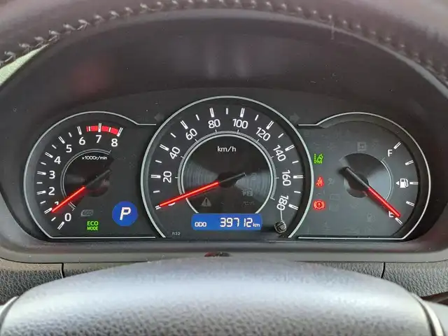 トヨタ ヴォクシー ZS 煌 大阪府 2018(平30)年 4万km ホワイトパールクリスタルシャイン /Toyota Safety Sense C/　・オートマチックハイビーム/　・プリクラッシュセーフティ/　・レーンディパーチャーアラート/　・先行発進告知機能//ワンオーナー//クルーズコントロール//衝突被害軽減システム//純正SDナビ(NSZN-Z66T)//AM・FM・Bluetooth・SD・CD・DVD//フルセグテレビ//TVキャンセラー//バックカメラ//ディーラーオプションデジタルインナーミラー//ビルトインETC//LEDヘッドライト//本革巻ステアリング//アイドリングストップ//ヒルスタートアシストコントロール//ブレーキアシスト//横滑り防止装置//ビークルスタビリティコントロール//緊急ブレーキシグナル//スペアキー//ドアバイザー//ステアリングスイッチ//電動格納ミラー//2.1A充電×2//純正フロアマット//純正16インチアルミホイール//保証書、記録簿、取扱説明書付き