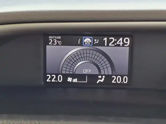 トヨタ ヴォクシー ZS 煌 大阪府 2018(平30)年 4万km ホワイトパールクリスタルシャイン /Toyota Safety Sense C/　・オートマチックハイビーム/　・プリクラッシュセーフティ/　・レーンディパーチャーアラート/　・先行発進告知機能//ワンオーナー//クルーズコントロール//衝突被害軽減システム//純正SDナビ(NSZN-Z66T)//AM・FM・Bluetooth・SD・CD・DVD//フルセグテレビ//TVキャンセラー//バックカメラ//ディーラーオプションデジタルインナーミラー//ビルトインETC//LEDヘッドライト//本革巻ステアリング//アイドリングストップ//ヒルスタートアシストコントロール//ブレーキアシスト//横滑り防止装置//ビークルスタビリティコントロール//緊急ブレーキシグナル//スペアキー//ドアバイザー//ステアリングスイッチ//電動格納ミラー//2.1A充電×2//純正フロアマット//純正16インチアルミホイール//保証書、記録簿、取扱説明書付き