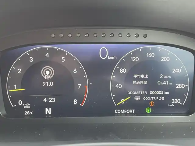 ホンダ シビック タイプR 佐賀県 2025(令7)年 0.1万km未満 フレームレッド 登録時走行距離5km/登録済未使用車/Honda CONNECT9インチディスプレイ/・フルセグTV/Bluetooth/AppleCarPlay/・ETC2.0車載器〈ナビゲーション連動〉/・TYPE R専用データロガー Honda LogR/TYPE R専用10.2インチデジタルグラフィックメーター＋LEDレブインジケーター/フルLEDヘッドライト〈デイタイムランニングランプ付〉/（オートレベリング/オートライトコントロール機構付）/Honda SENSING/ドライブモードスイッチ/・INDIVIDUALモード/・SPORTモード/・COMFORTモード/＋Rモードスイッチ/レブマッチシステム/Honda TYPE Rシート〈ラックススェード(R)〉/TYPE R専用ステアリングホイール/ステンレス製スポーツペダル/シリアルナンバー入りアルミ製エンブレム/TYPE R専用エアロダイナミクス/カラードバンパー/TYPE R専用リアスポイラー＋アルミダイキャストステー/アダプティブ・ダンパー・システム/TYPE R専用サスペンション/Brembo社製フロント大径ベンチレーテッド2ピースディスクブレーキ/Brembo社製フロントアルミ対向4ポットキャリパー/新車保証書&取扱説明書/スペアキー1本