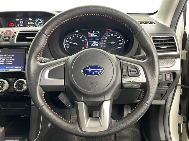 スバル フォレスター Xブレイク 道央・札幌 2016(平28)年 7.4万km クリスタルホワイトP ・4WD/・寒冷地仕様/・社外SDナビ&フルセグ&CD&DVD&BT&USB&AUX/・アイサイト/・スバルリヤビークルディテクション/・車線逸脱警報/・レーンキープアシスト/・先行車発進お知らせ/・アダプティブクルーズコントロール/・クロールコントロール/・ダウンヒルアシストコントロール/・社外AW付スタッドレスタイヤ積込/・ETC/・ステアリング連動ヘッドランプ/・ドアミラーヒーター/・ドアミラーウィンカー/・ハーフレザーシート/・シートヒーター/・パワーシート/・オートライト/・LEDヘッドライト/・フォグランプ/・SI DRIVE/・X-MODE AWD/・スマートキー/・プッシュスタート/・横滑り防止