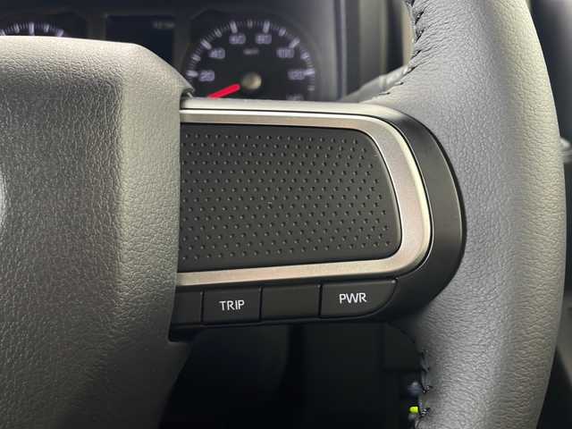 ダイハツ タフト G クロムベンチャー 秋田県 2024(令6)年 0.1千km フォレストカーキメタリック 4WD/スマートアシスト　/ガラスルーフ　/レーンキープアシスト　/クリアランスソナー　/横滑り防止装置　/アイドリングストップ　/前席シートヒーター　/プッシュスタート　/スペアキー　/ＬＥＤヘッドライト　/オートライト/オートマチックハイビーム/純正アルミホイール