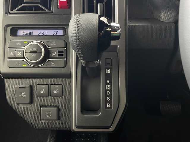 ダイハツ タフト G クロムベンチャー 秋田県 2024(令6)年 0.1千km フォレストカーキメタリック 4WD/スマートアシスト　/ガラスルーフ　/レーンキープアシスト　/クリアランスソナー　/横滑り防止装置　/アイドリングストップ　/前席シートヒーター　/プッシュスタート　/スペアキー　/ＬＥＤヘッドライト　/オートライト/オートマチックハイビーム/純正アルミホイール