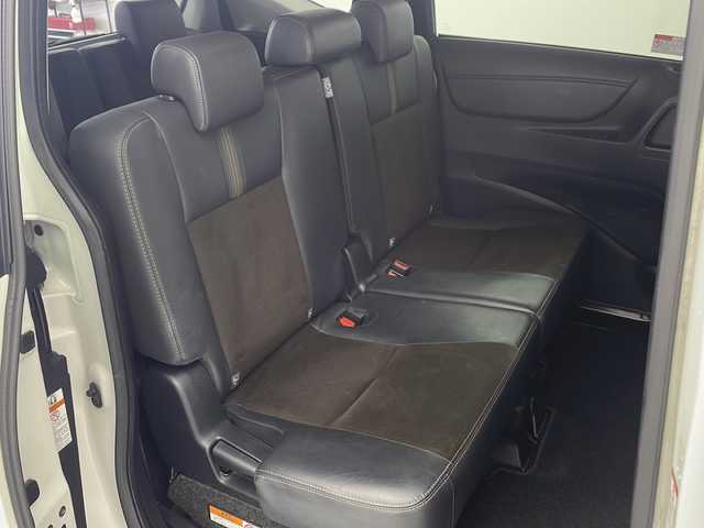 トヨタ シエンタ G クエロ 愛知県 2019(令1)年 4.2万km ホワイトパールクリスタルシャイン /禁煙車//純正ナビ【NSZT-Y68T】//バックカメラ//フルセグTV・Bluetooth・CD//ETC・ドライブレコーダー//純正15インチアルミホイール//MODELLISTAエアロ(純正)//両側パワースライドドア//合皮×ファブリックシート//トヨタセーフティセンス//プリクラッシュセーフティ//レーンディパーチャーアラート//オートマチックハイビーム//先行車発進告知//ドライブスタートコントロール//インテリジェントクリアランスソナー//パーキングサポートブレーキ//ヒルスタートアシスト//横滑り防止//アイドリングストップ//LEDヘッドライト//オートライト//フロントフォグランプ//オート電動格納ミラーウィンカー//本革巻ステアリングホイール//純正フロアマット//プッシュスタート//スペアキー1本(スマートキー)//保証書/取扱説明書//ナビ説明書