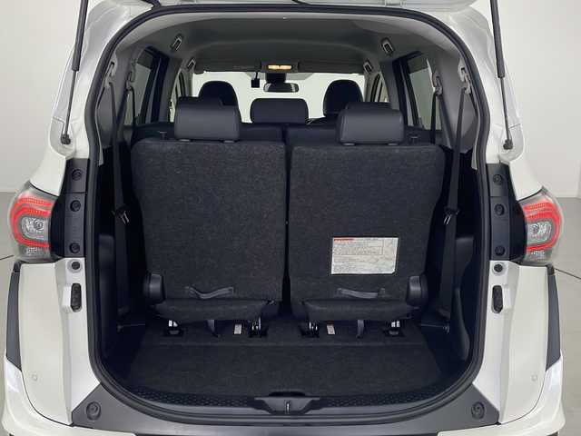 トヨタ シエンタ G クエロ 愛知県 2019(令1)年 4.2万km ホワイトパールクリスタルシャイン /禁煙車//純正ナビ【NSZT-Y68T】//バックカメラ//フルセグTV・Bluetooth・CD//ETC・ドライブレコーダー//純正15インチアルミホイール//MODELLISTAエアロ(純正)//両側パワースライドドア//合皮×ファブリックシート//トヨタセーフティセンス//プリクラッシュセーフティ//レーンディパーチャーアラート//オートマチックハイビーム//先行車発進告知//ドライブスタートコントロール//インテリジェントクリアランスソナー//パーキングサポートブレーキ//ヒルスタートアシスト//横滑り防止//アイドリングストップ//LEDヘッドライト//オートライト//フロントフォグランプ//オート電動格納ミラーウィンカー//本革巻ステアリングホイール//純正フロアマット//プッシュスタート//スペアキー1本(スマートキー)//保証書/取扱説明書//ナビ説明書