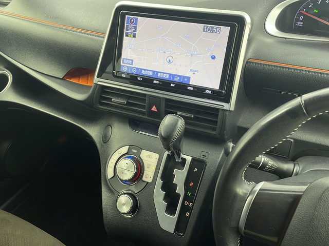 トヨタ シエンタ G クエロ 愛知県 2019(令1)年 4.2万km ホワイトパールクリスタルシャイン /禁煙車//純正ナビ【NSZT-Y68T】//バックカメラ//フルセグTV・Bluetooth・CD//ETC・ドライブレコーダー//純正15インチアルミホイール//MODELLISTAエアロ(純正)//両側パワースライドドア//合皮×ファブリックシート//トヨタセーフティセンス//プリクラッシュセーフティ//レーンディパーチャーアラート//オートマチックハイビーム//先行車発進告知//ドライブスタートコントロール//インテリジェントクリアランスソナー//パーキングサポートブレーキ//ヒルスタートアシスト//横滑り防止//アイドリングストップ//LEDヘッドライト//オートライト//フロントフォグランプ//オート電動格納ミラーウィンカー//本革巻ステアリングホイール//純正フロアマット//プッシュスタート//スペアキー1本(スマートキー)//保証書/取扱説明書//ナビ説明書