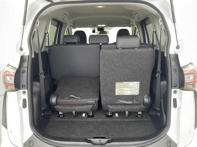 トヨタ シエンタ G クエロ 愛知県 2019(令1)年 4.2万km ホワイトパールクリスタルシャイン /禁煙車//純正ナビ【NSZT-Y68T】//バックカメラ//フルセグTV・Bluetooth・CD//ETC・ドライブレコーダー//純正15インチアルミホイール//MODELLISTAエアロ(純正)//両側パワースライドドア//合皮×ファブリックシート//トヨタセーフティセンス//プリクラッシュセーフティ//レーンディパーチャーアラート//オートマチックハイビーム//先行車発進告知//ドライブスタートコントロール//インテリジェントクリアランスソナー//パーキングサポートブレーキ//ヒルスタートアシスト//横滑り防止//アイドリングストップ//LEDヘッドライト//オートライト//フロントフォグランプ//オート電動格納ミラーウィンカー//本革巻ステアリングホイール//純正フロアマット//プッシュスタート//スペアキー1本(スマートキー)//保証書/取扱説明書//ナビ説明書