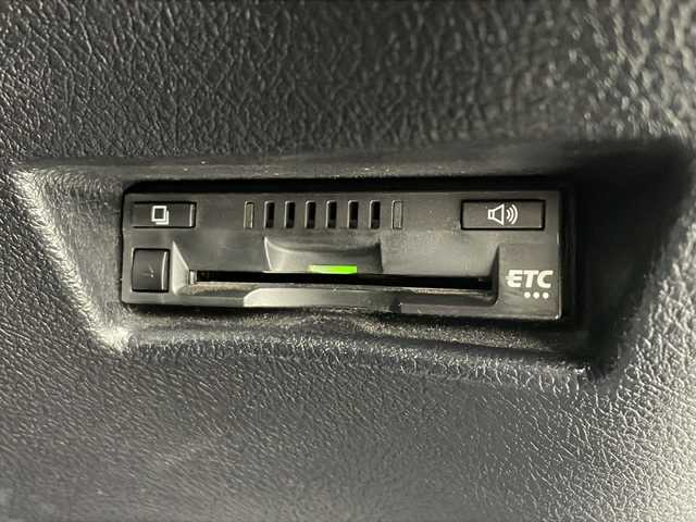 トヨタ シエンタ G クエロ 愛知県 2019(令1)年 4.2万km ホワイトパールクリスタルシャイン /禁煙車//純正ナビ【NSZT-Y68T】//バックカメラ//フルセグTV・Bluetooth・CD//ETC・ドライブレコーダー//純正15インチアルミホイール//MODELLISTAエアロ(純正)//両側パワースライドドア//合皮×ファブリックシート//トヨタセーフティセンス//プリクラッシュセーフティ//レーンディパーチャーアラート//オートマチックハイビーム//先行車発進告知//ドライブスタートコントロール//インテリジェントクリアランスソナー//パーキングサポートブレーキ//ヒルスタートアシスト//横滑り防止//アイドリングストップ//LEDヘッドライト//オートライト//フロントフォグランプ//オート電動格納ミラーウィンカー//本革巻ステアリングホイール//純正フロアマット//プッシュスタート//スペアキー1本(スマートキー)//保証書/取扱説明書//ナビ説明書