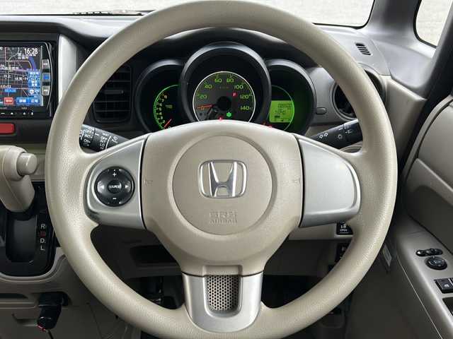 ホンダ Ｎ ＢＯＸ G Lパッケージ 京都府 2012(平24)年 9万km プレミアムホワイトパール ７インチ純正ＳＤナビ(VXM-122VF)/フルセグＴＶ　/禁煙　/両側パワースライドドア　/バックカメラ　/スマートキー　/前後社外ドライブレコーダー(NDR-RC175)/Ｂｌｕｅｔｏｏｔｈ　/ＣＤ／ＤＶＤ再生機能　/ｉＰｏｄ　/Ｗエアバッグ