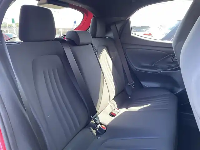トヨタ ヤリス X 香川県 2021(令3)年 1.7万km コーラルクリスタルシャイン 純正7インチディスプレイオーディオ/→Bluetooth/Mira Cast/USB/AM/FM/純正CD/DVDデッキ/バックカメラ/Toyota Sefety Sense/・プリクラッシュセーフティ/・レーントレーシングアシスト/・オートマチックハイビーム/・ロードサインアシスト/・パーキングサポートブレーキ/前後コーナーセンサー/純正フロアマット/ステアリングリモコン/プッシュスタート/スマートキー/盗難防止装置