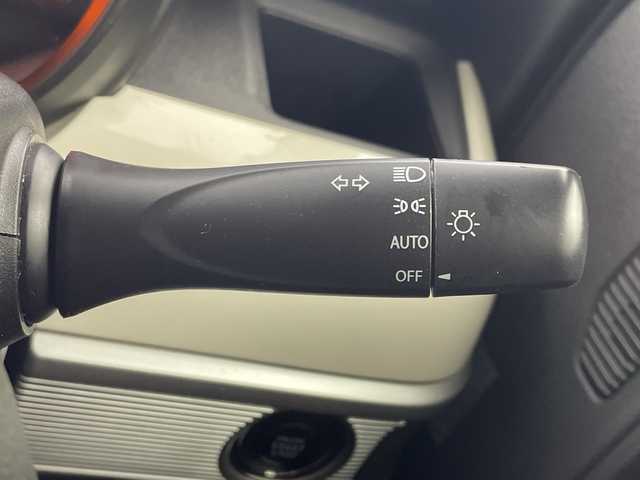 スズキ スペーシア HYBRID X 岐阜県 2018(平30)年 7.8万km ピュアホワイトP 純正ナビ(KXM-E502W)/AM/FM/CD/DVD/Bluetooth/SD/フルセグTV/バックモニター/両側パワースライドドア/運転席シートヒーター/衝突軽減ブレーキ/レーンキープアシスト/コーナーセンサー/スマートキー/プッシュスタート/スペアキー/サーキュレーター/電動格納ミラー/後席サンシェード/オートLEDヘッドライト/純正フロアマット/純正ドアバイザー/純正14インチアルミホイール