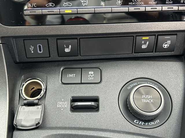 トヨタ ＧＲヤリス RZ ハイパフォーマンス 長野県 2024(令6)年 1.6万km ガンＭ ・純正ディスプレイオーディオ/AM FM Bluetooth/・バックカメラ/・ビルトインETC2.0/・JBLサウンドシステム/・プリクラッシュセーフティ/・レーダークルーズコントロール/・オートマチックハイビーム/・レーンキープアシスト/・ブラインドスポットモニター/・コーナーセンサー/・LEDヘッドライト/・オートライト/・フォグライト/・ステアリングヒーター/・シートヒーター(D/N)/・純正18インチアルミホイール/・ドライブレコーダー/・ウィンカーミラー/・電動格納ミラー/・社外レーダー/・スマートキー/・エンジンプッシュスタート/・フロアマット
