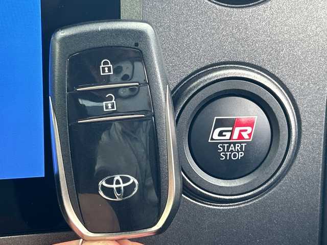 トヨタ ＧＲヤリス RZ ハイパフォーマンス 長野県 2024(令6)年 1.6万km ガンＭ ・純正ディスプレイオーディオ/AM FM Bluetooth/・バックカメラ/・ビルトインETC2.0/・JBLサウンドシステム/・プリクラッシュセーフティ/・レーダークルーズコントロール/・オートマチックハイビーム/・レーンキープアシスト/・ブラインドスポットモニター/・コーナーセンサー/・LEDヘッドライト/・オートライト/・フォグライト/・ステアリングヒーター/・シートヒーター(D/N)/・純正18インチアルミホイール/・ドライブレコーダー/・ウィンカーミラー/・電動格納ミラー/・社外レーダー/・スマートキー/・エンジンプッシュスタート/・フロアマット