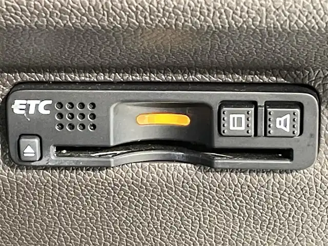 ホンダ フリード G ホンダセンシング 愛知県 2017(平29)年 6.2万km ホワイトオーキッドパール 純正9インチナビ（フルセグTV））/衝突軽減ブレーキ/両側パワースライドドア/ビルトインETC/バックカメラ/レーンキープアシスト/パーキングアシスト/プッシュスタート/スマートキー/アイドリングストップ/純正フロアマット/オートライト/LEDヘッドライト