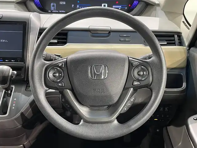 ホンダ フリード G ホンダセンシング 愛知県 2017(平29)年 6.2万km ホワイトオーキッドパール 純正9インチナビ（フルセグTV））/衝突軽減ブレーキ/両側パワースライドドア/ビルトインETC/バックカメラ/レーンキープアシスト/パーキングアシスト/プッシュスタート/スマートキー/アイドリングストップ/純正フロアマット/オートライト/LEDヘッドライト