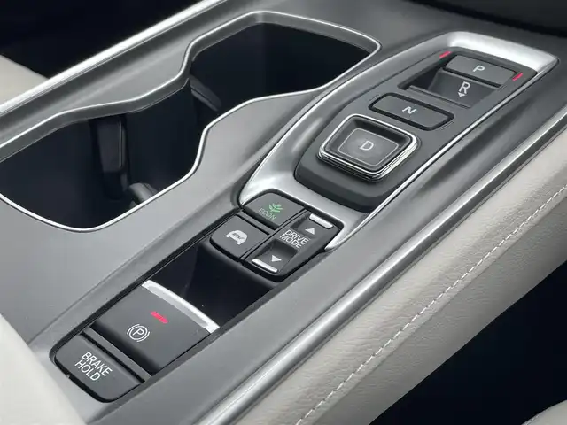 ホンダ アコード EX 東京都 2021(令3)年 0.2万km プラチナホワイトパール Honda SENSING/・衝突軽減ブレーキ/・誤発進抑制機能/・後方誤発進抑制機能/・近距離衝突軽減ブレーキ/・歩行者事故低減ステアリング/・路外逸脱抑制機能/・アダプティブクルーズコントロール/・車線維持支援システム/・トラフィックジャムアシスト/・先行車発進お知らせ機能/・標識認識機能/・オートハイビーム/・アダプティブドライビングビーム/・パーキングセンサーシステム/・急アクセル抑制機能/・ブラインドスポットインフォメーション/・後退出庫サポート/・Honda パーキングパイロット/・ドライバー注意力モニター/ヘッドアップディスプレー/サンルーフ/Hondaインターナビ/・ワンセグTV/Bluetooth/apple car play/android auto/前後ドライブレコーダー（ZDR‐025）/moduloエアロ/シートヒーター/オートエアコン/ワイヤレス充電器/取扱説明書/保証書