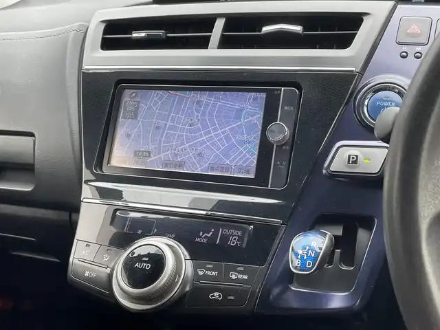 トヨタ プリウス α S Lセレクション 埼玉県 2015(平27)年 13万km ホワイトパールクリスタルシャイン (株)IDOMが運営する【じしゃロン鳩ヶ谷店】の自社ローン専用車両になりますこちらは現金またはオートローンご利用時の価格です。自社ローンご希望の方は別途その旨お申付け下さい/モデリスタエアロ/純正ＳＤナビ/　(CD/DVD/SD/Bluetooth接続)/フルセグＴＶ/バックカメラ/ビルドインＥＴＣ/プッシュスタート/オートライト/シートカバー/ＳＲＳエアバッグシステム/サイド＆カーテンエアバッグ/ＨＩＤヘッドライト