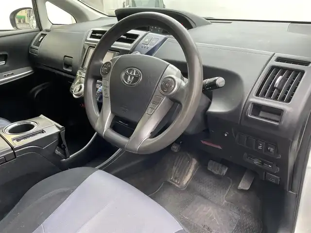 トヨタ プリウス α S Lセレクション 埼玉県 2015(平27)年 13万km ホワイトパールクリスタルシャイン (株)IDOMが運営する【じしゃロン鳩ヶ谷店】の自社ローン専用車両になりますこちらは現金またはオートローンご利用時の価格です。自社ローンご希望の方は別途その旨お申付け下さい/モデリスタエアロ/純正ＳＤナビ/　(CD/DVD/SD/Bluetooth接続)/フルセグＴＶ/バックカメラ/ビルドインＥＴＣ/プッシュスタート/オートライト/シートカバー/ＳＲＳエアバッグシステム/サイド＆カーテンエアバッグ/ＨＩＤヘッドライト