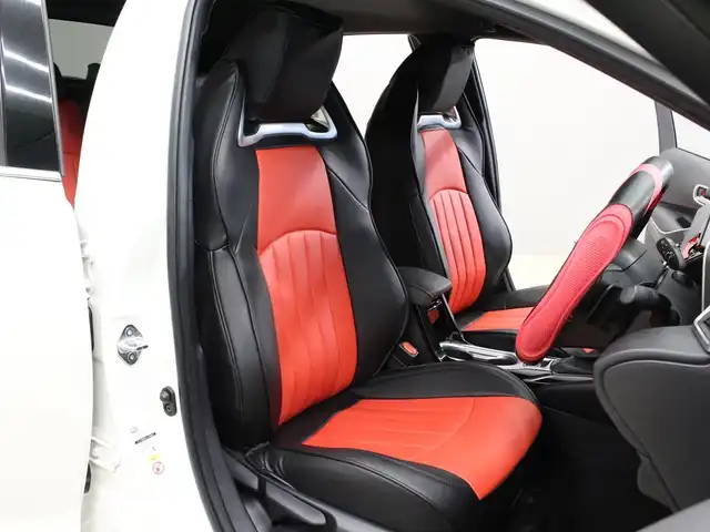 トヨタ カローラ スポーツ G Z 三重県 2019(平31)年 3.4万km ホワイトパールクリスタルシャイン ワンオーナー/TRDエアロ/weds18インチアルミホイール/セーフティセンス/アイドリングストップ/純正9インチメモリナビ ・地デジTV/・DVD/CD/・Bluetooth/バックカメラ/全車速追従機能付レーダークルーズコントロール/レーントレーシングアラート/赤/黒レザー調シートカバー/ビルトインETC/丸型1灯式LEDヘッドランプ/・オートライト/オートマチックハイビーム/LEDフォグランプ/プッシュエンジンスタート/スマートキー×2/新車時保証書/取扱説明書